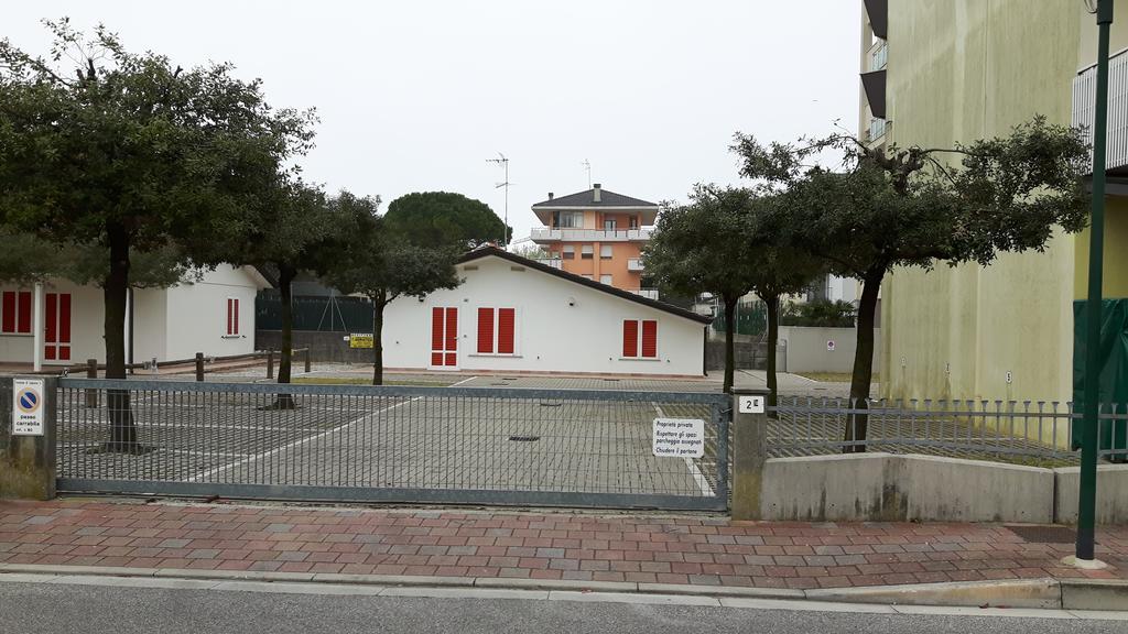 Arnica Apartment Lignano Sabbiadoro Exterior foto